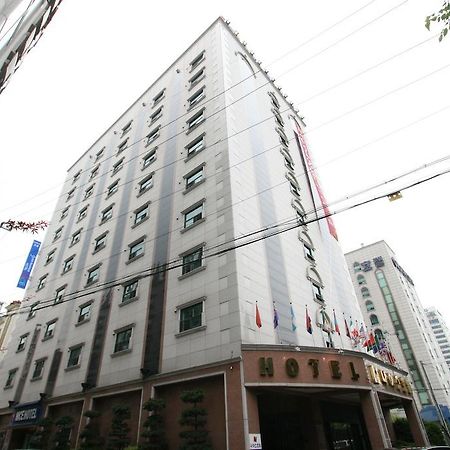 Nice Hotel Uijeongbu Exteriör bild