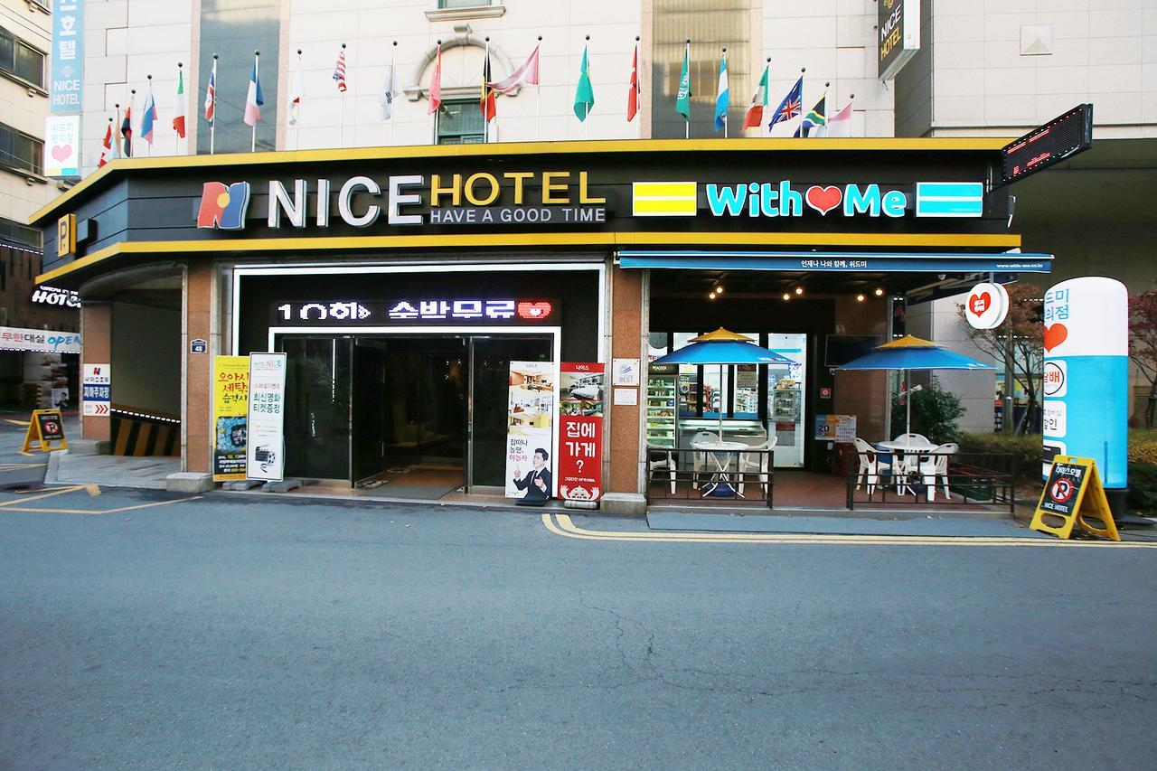 Nice Hotel Uijeongbu Exteriör bild